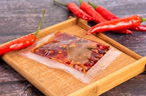 自動(dòng)醬包裝機(jī)具有省時(shí)省力、包裝速度快、效率高的特點(diǎn)